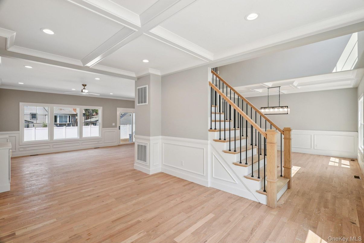 Interior, Pendant Lights, Recessed Lighting, Wood Texture Flooring