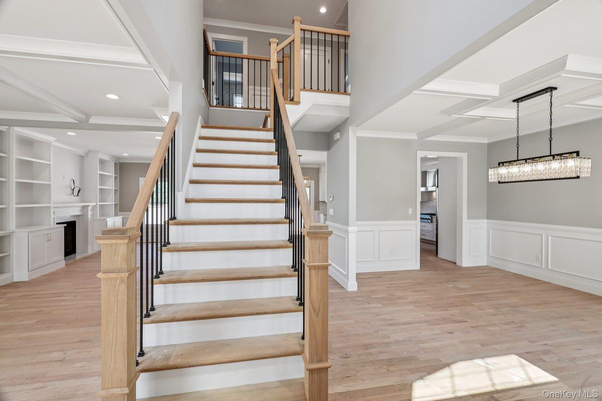 Interior, Pendant Lights, Recessed Lighting, Wood Texture Flooring