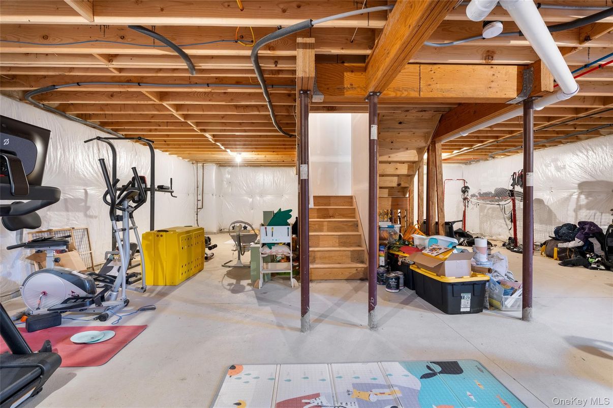 Fitness Equipment, Interior, Wooden Beams, Wooden Walls