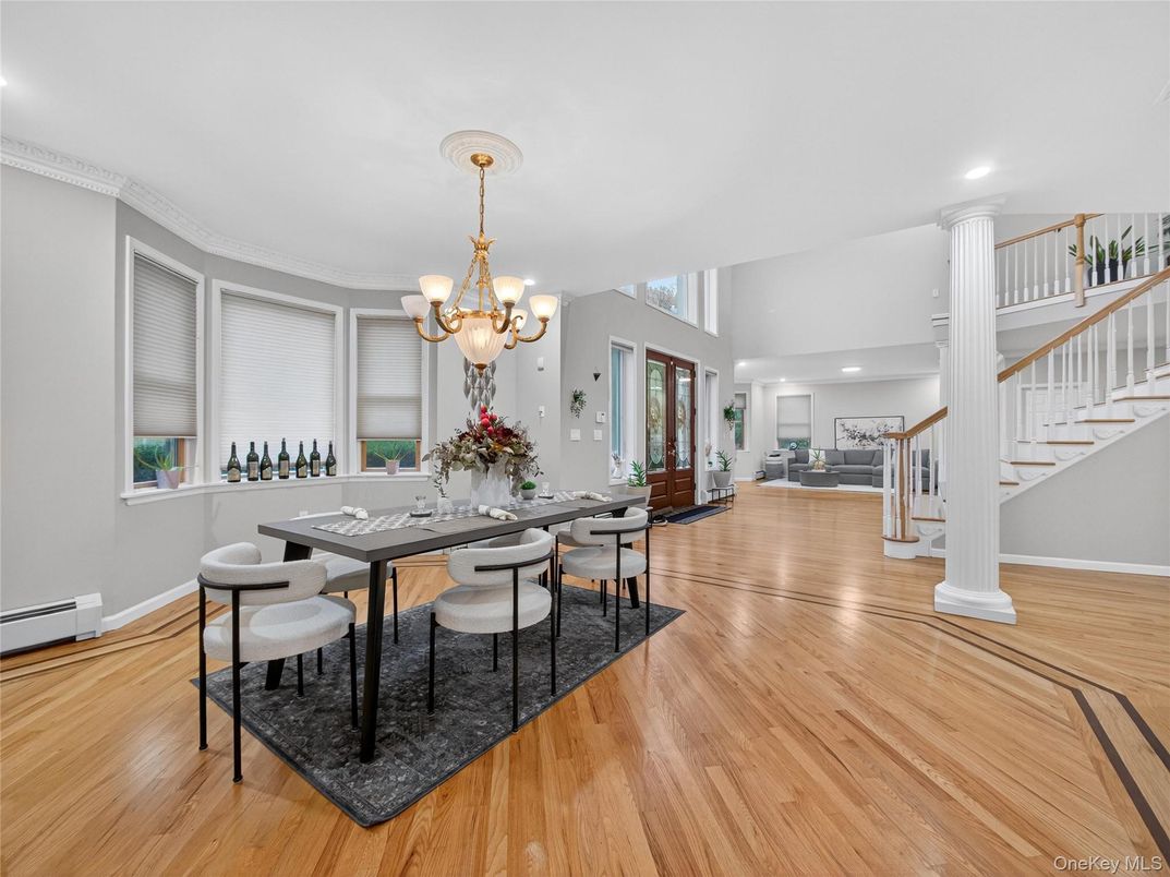 Chandelier, Dining room, Interior, Recessed Lighting, Wood Texture Flooring