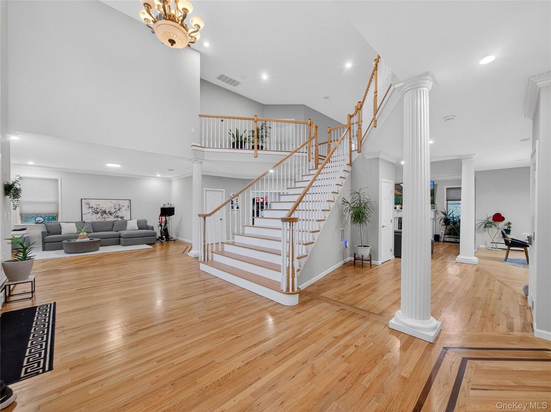 Chandelier, Interior, Living room, Recessed Lighting, Wood Texture Flooring