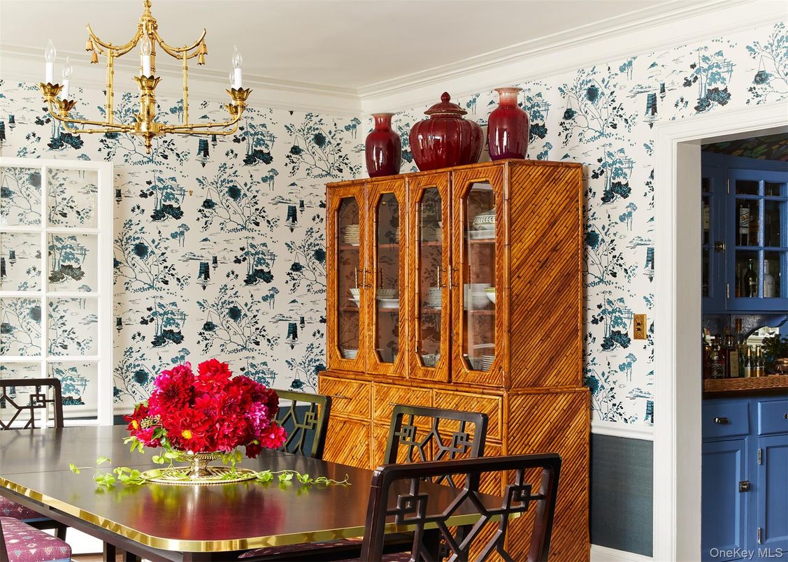 Chandelier, Dining room, Interior