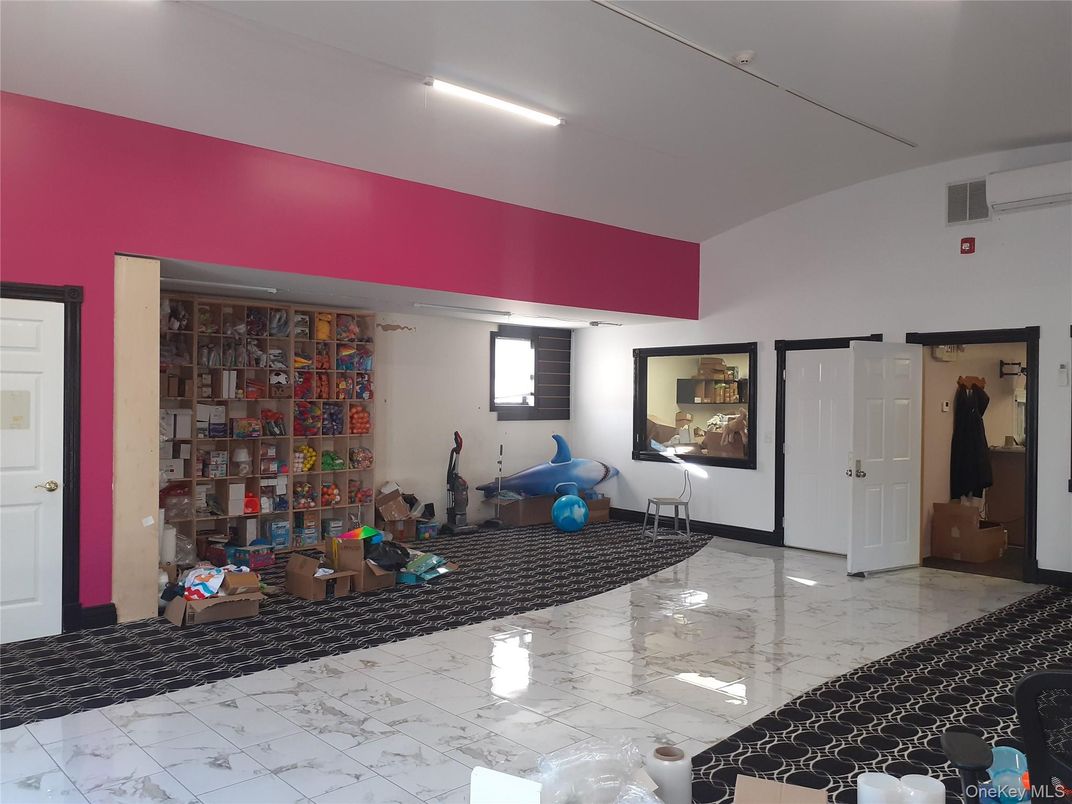 Interior, Marble, Recessed Lighting