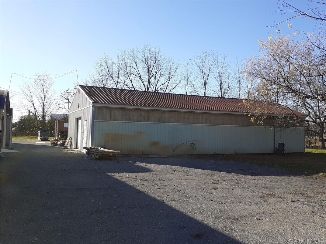 Backyard, Detached Garage, Exterior