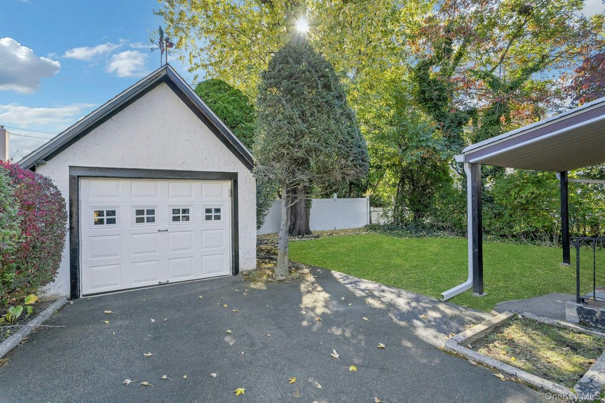 Backyard, Detached Garage, Exterior