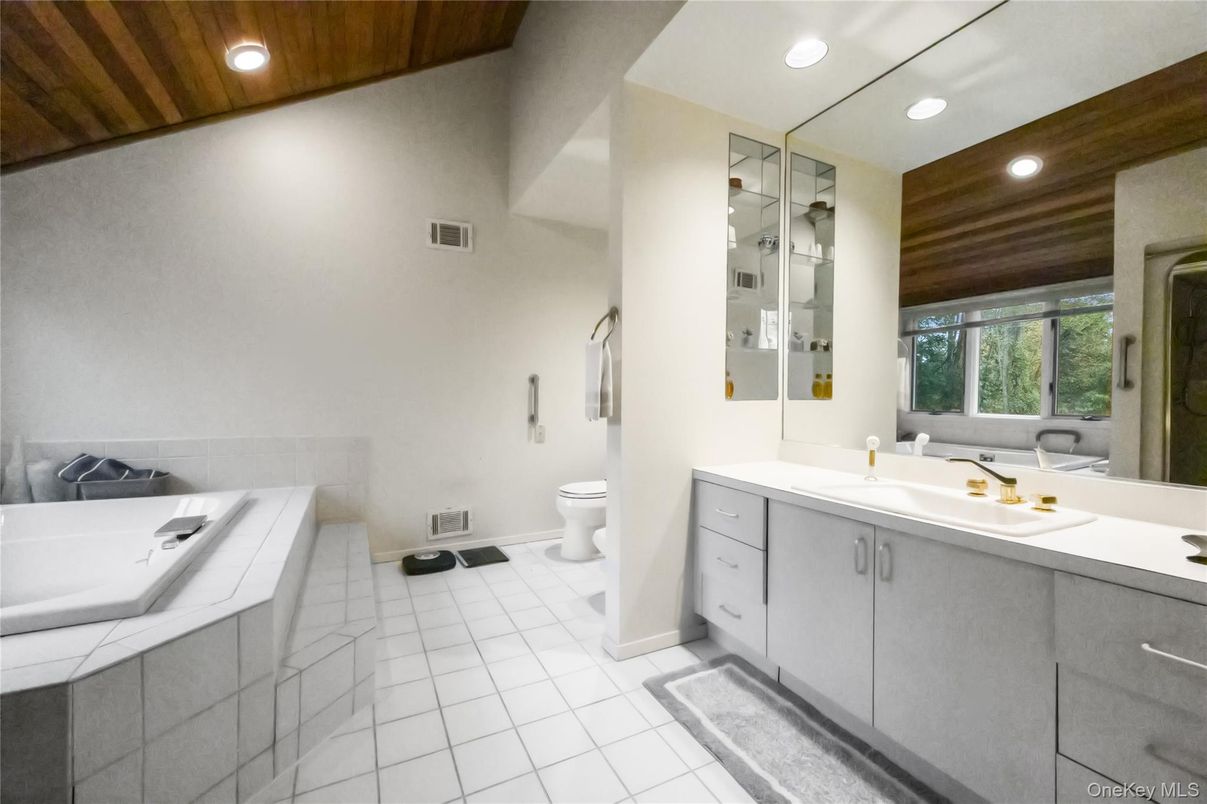 Bathroom, Interior, Recessed Lighting, Wooden Ceilings