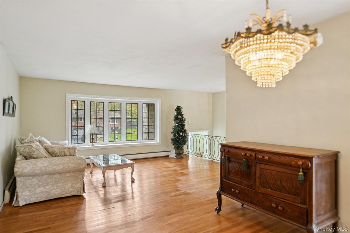 Chandelier, Interior, Wood Texture Flooring