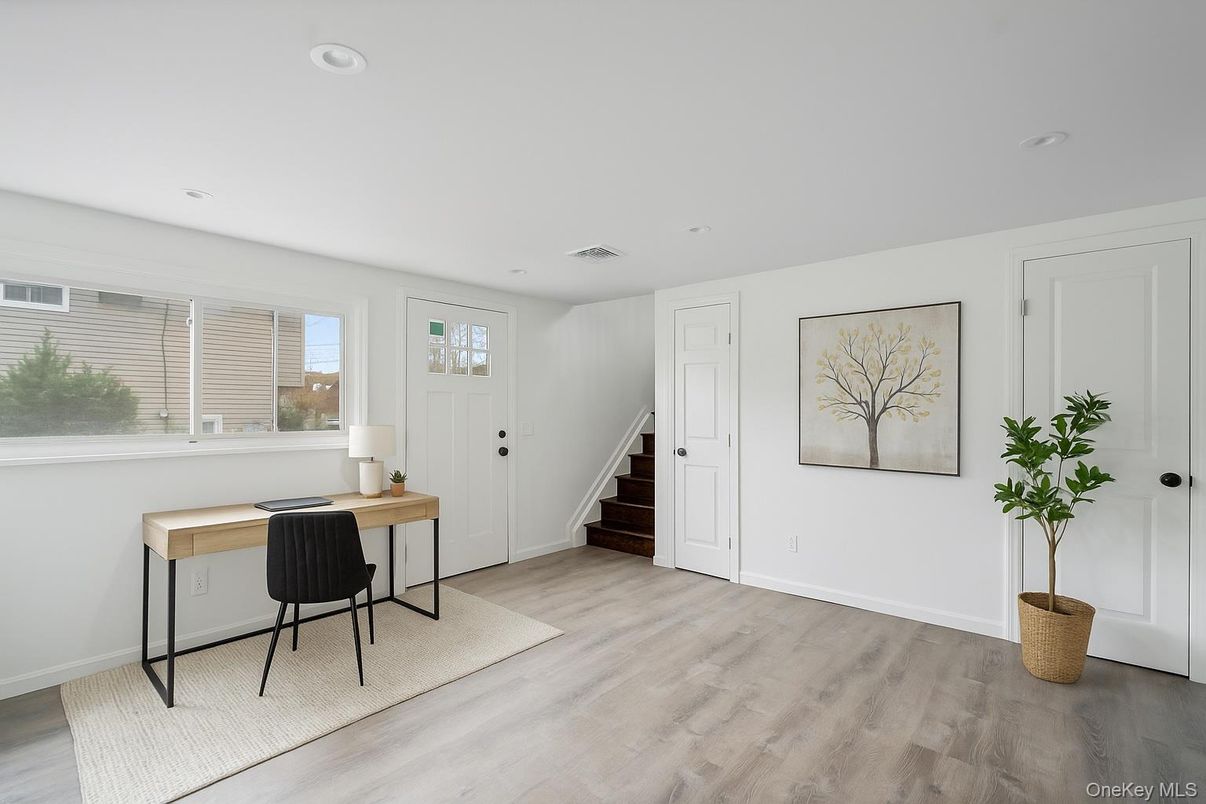 Home Office, Interior, Recessed Lighting, Wood Texture Flooring