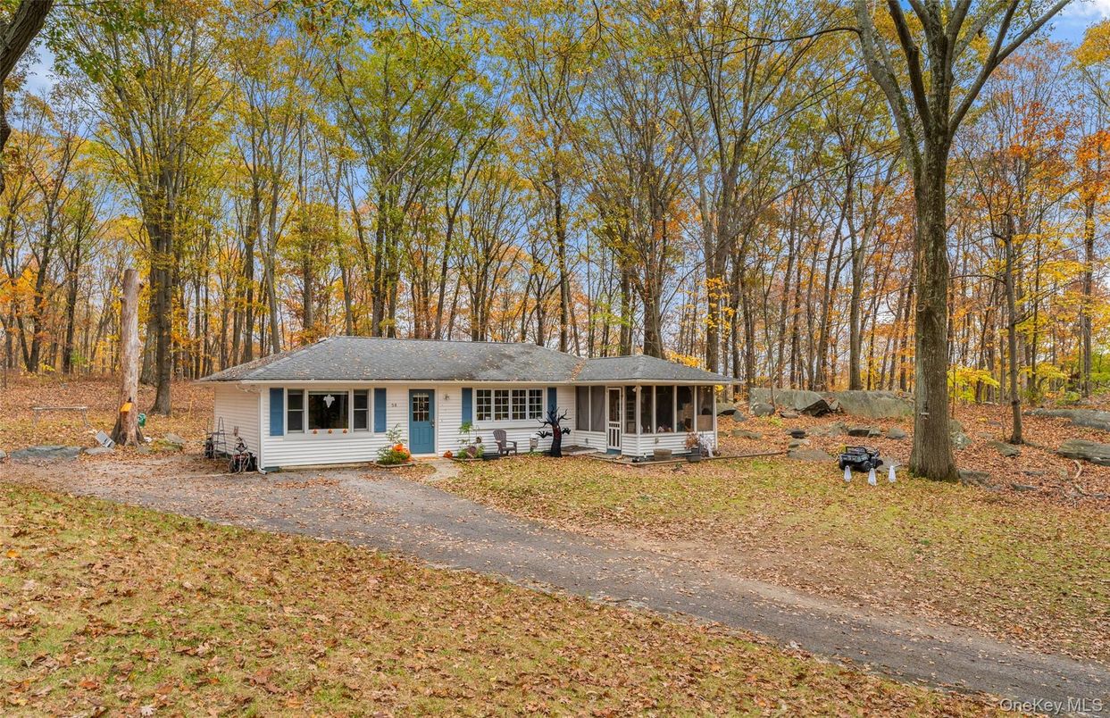 Backyard, Exterior, Facade, Ranch