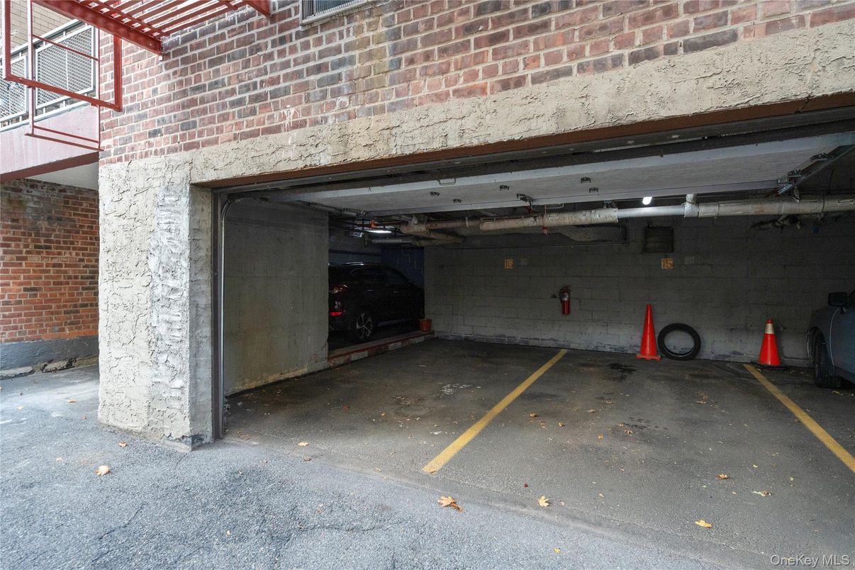 Garage, Interior, Stone Walls