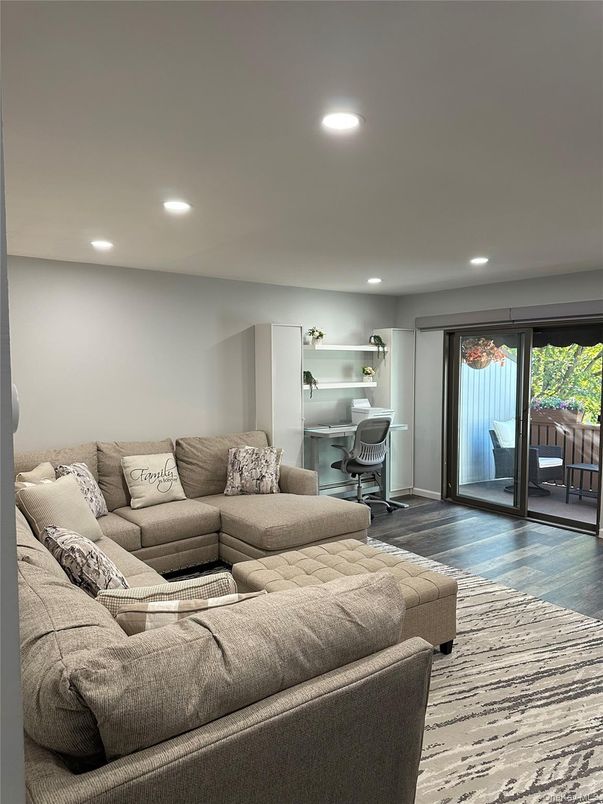 Home Office, Interior, Living room, Recessed Lighting, Wood Texture Flooring