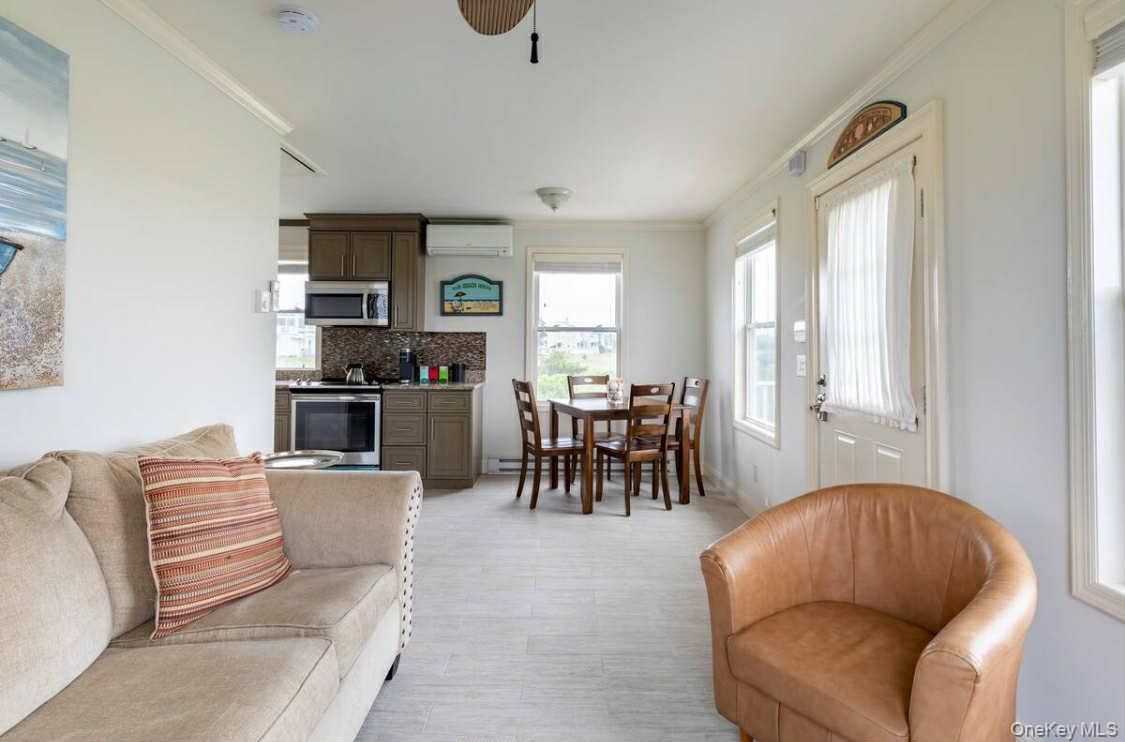 Dining room, Interior, Kitchen, Living room, Stainless Steel Appliances