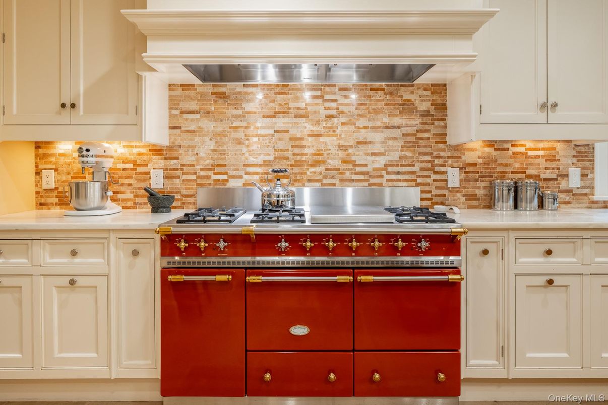 Interior, Kitchen, Stainless Steel Appliances