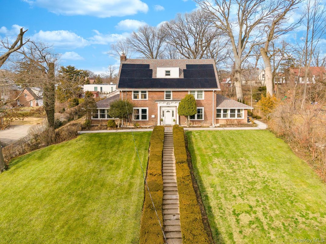 Backyard, Exterior, Facade, Brick Facade, Cape Cod
