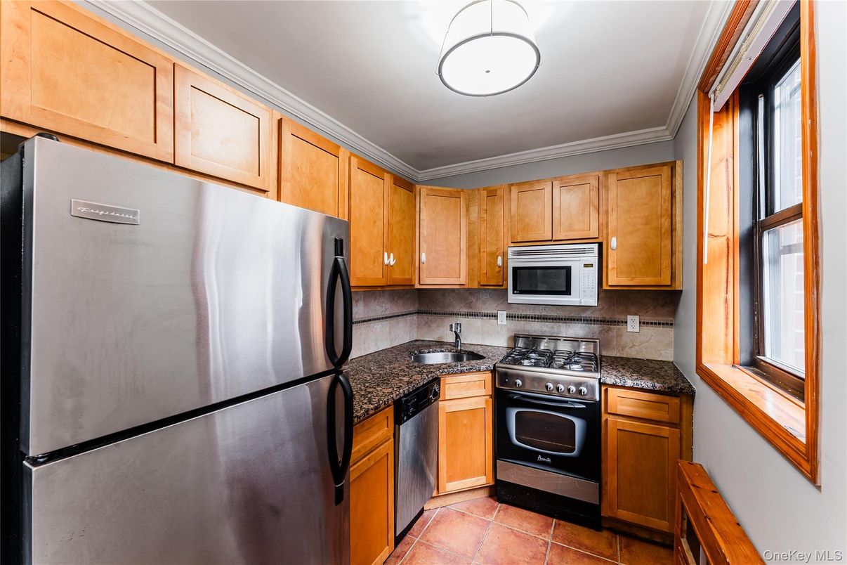Interior, Kitchen, Stainless Steel Appliances