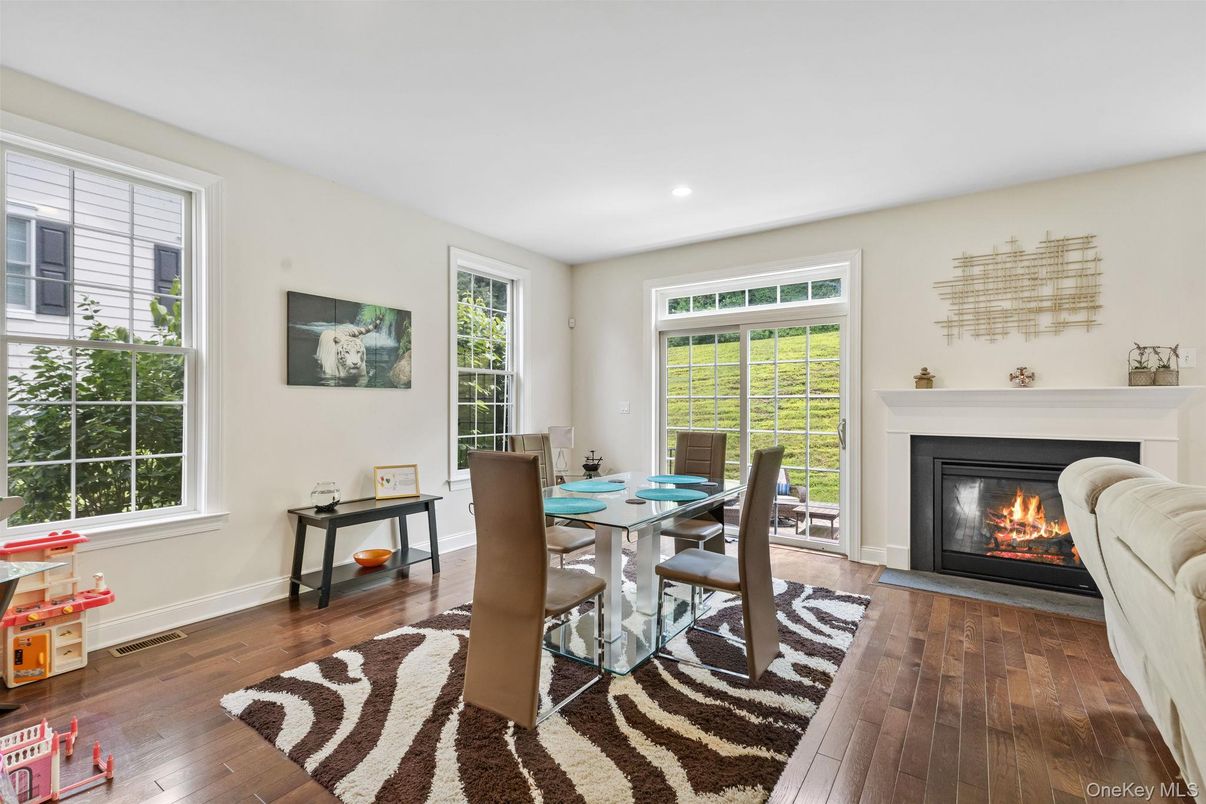 Dining room, Fireplace, Interior, Recessed Lighting, Wood Texture Flooring