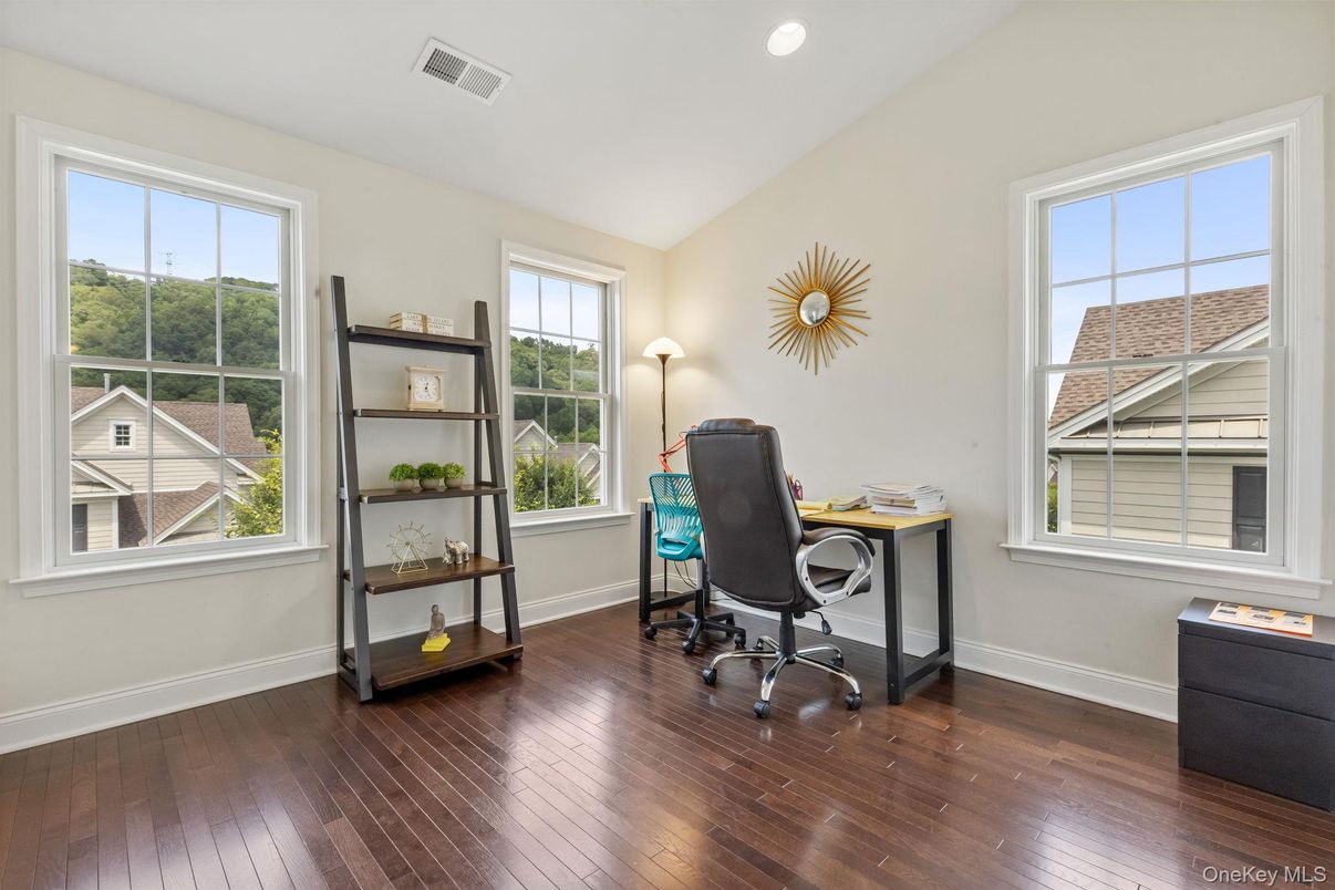 Home Office, Interior, Recessed Lighting, Wood Texture Flooring