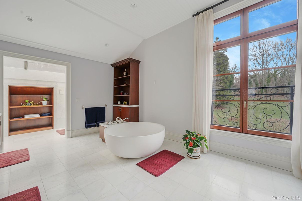 Bathroom, Free Standing Baths, Interior, Recessed Lighting