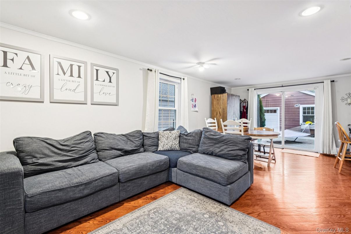Dining room, Interior, Living room, Recessed Lighting, Wood Texture Flooring