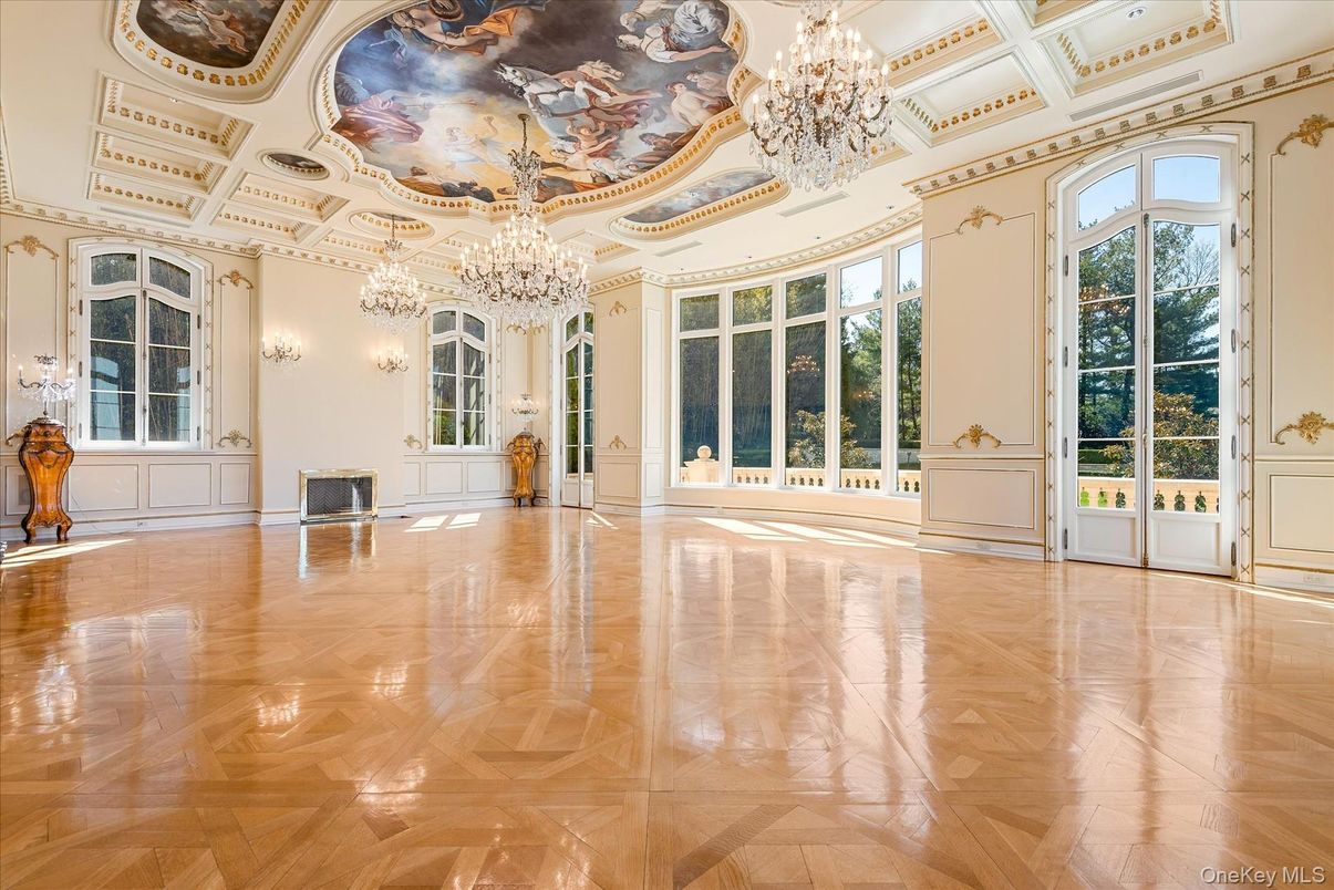 Chandelier, Empty room, Interior