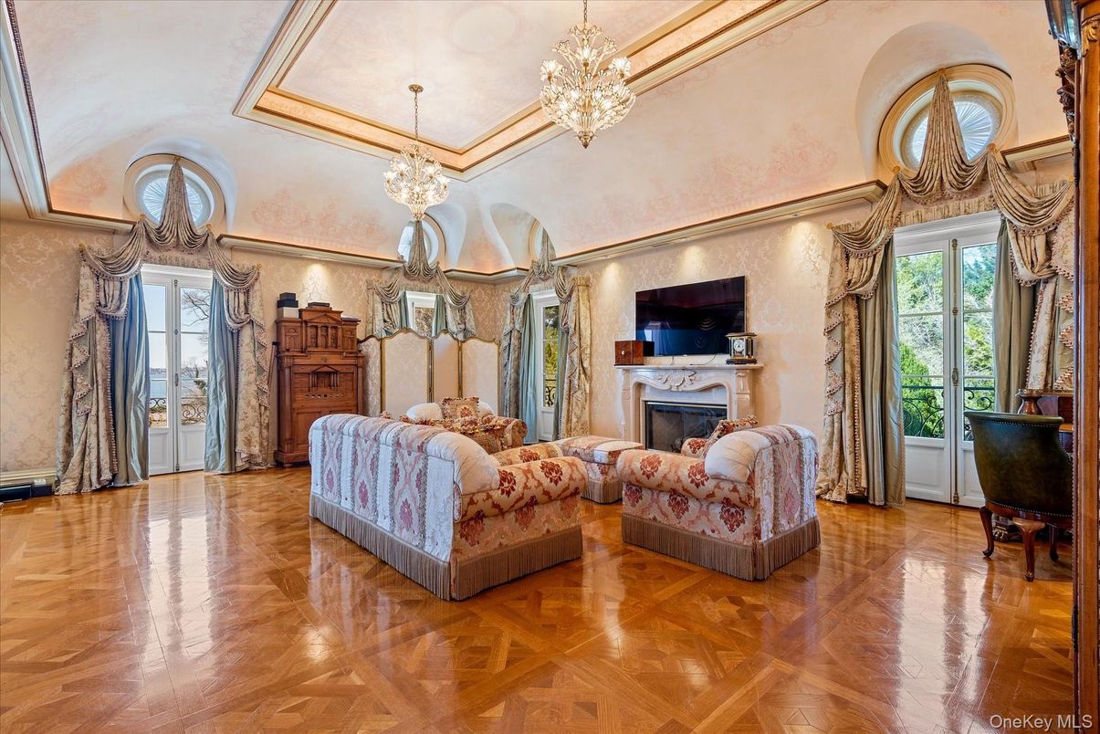 Chandelier, Fireplace, Interior, Wood Texture Flooring