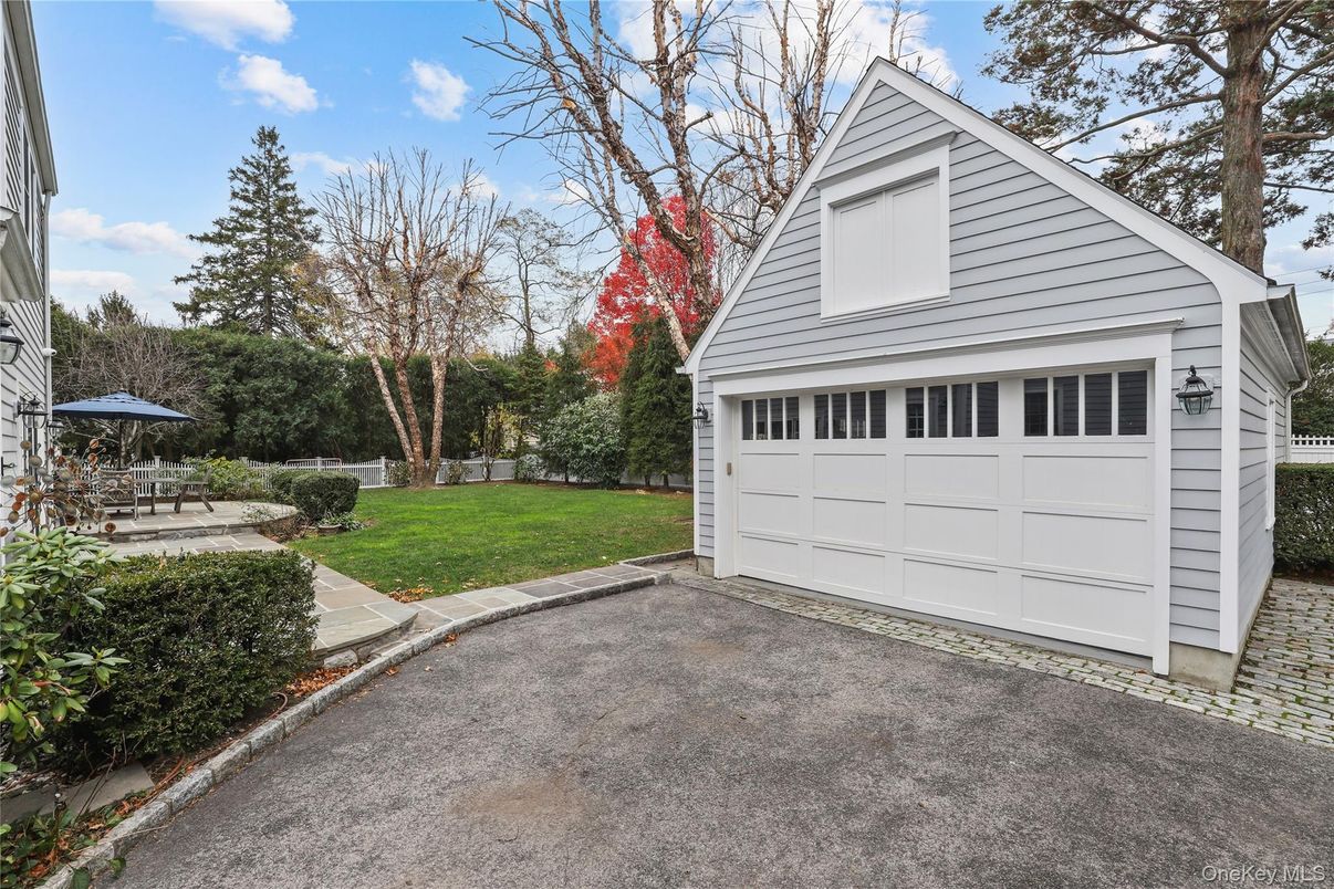 Detached Garage, Exterior