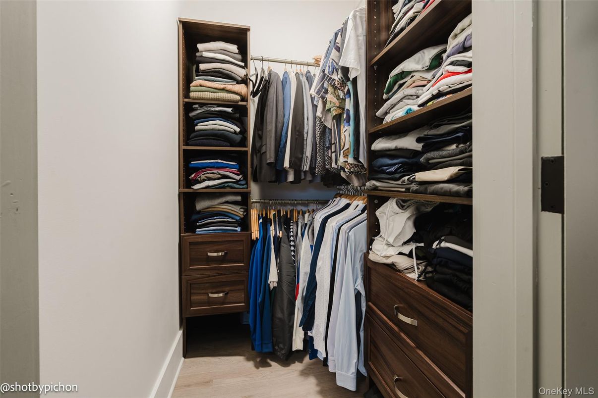 Interior, Walk-in Closets, Wood Texture Flooring