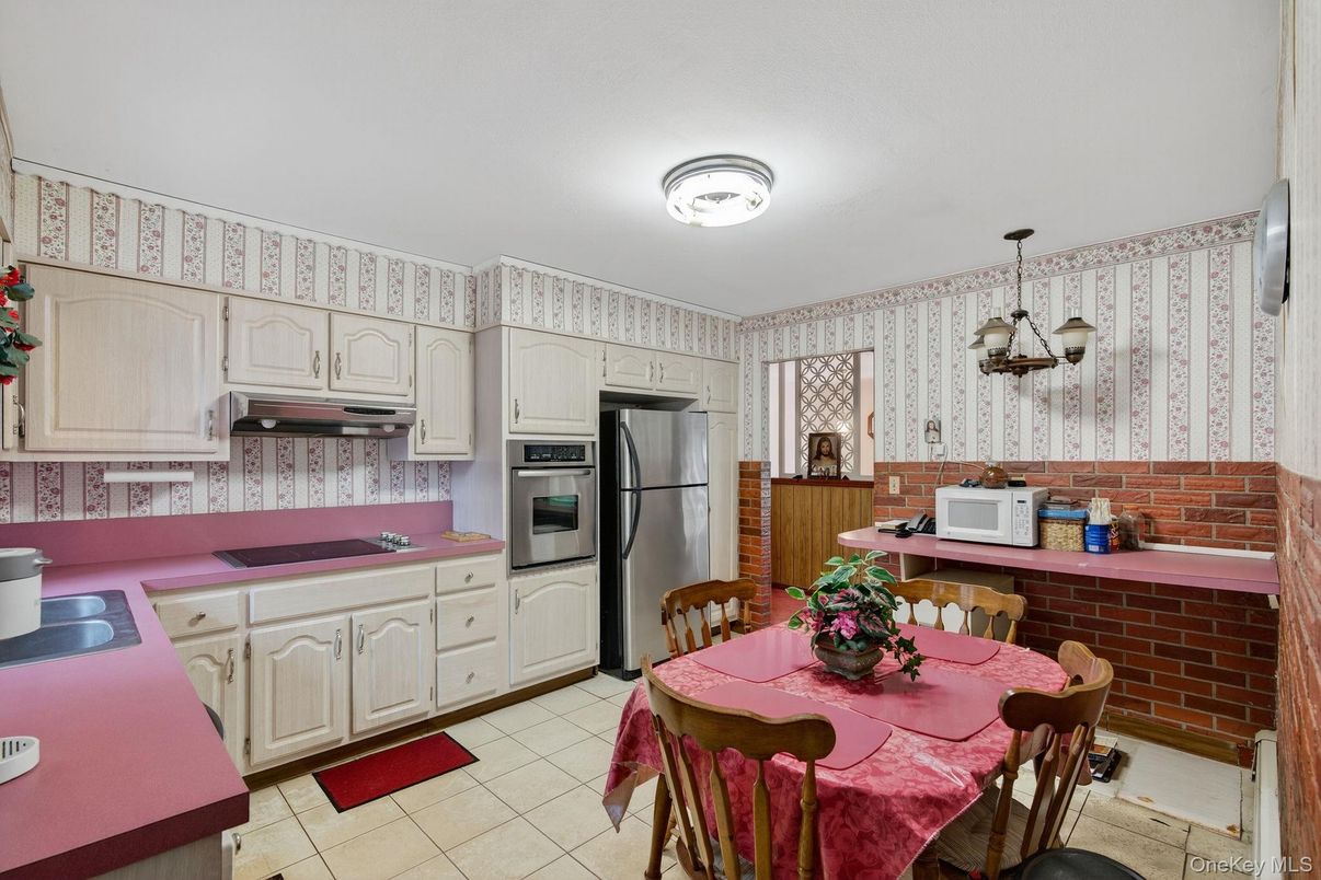 Dining room, Interior, Kitchen, Pendant Lights