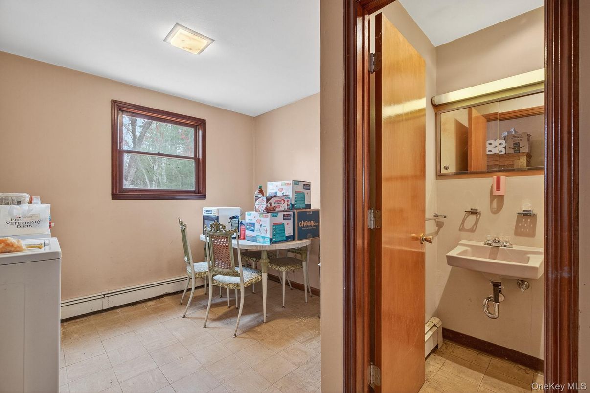Dining room, Interior