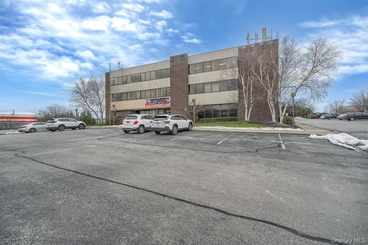 Exterior, Facade, Condo Building