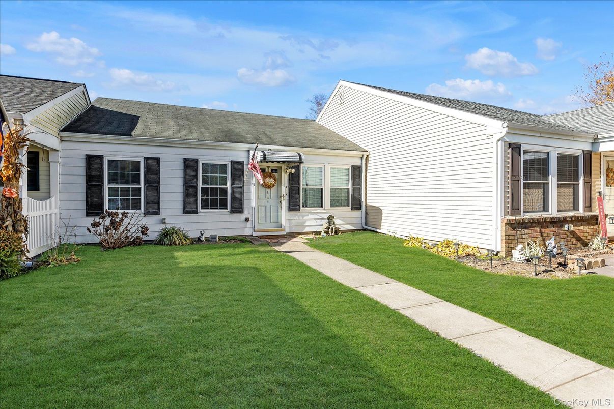 Exterior, Facade, Cape Cod