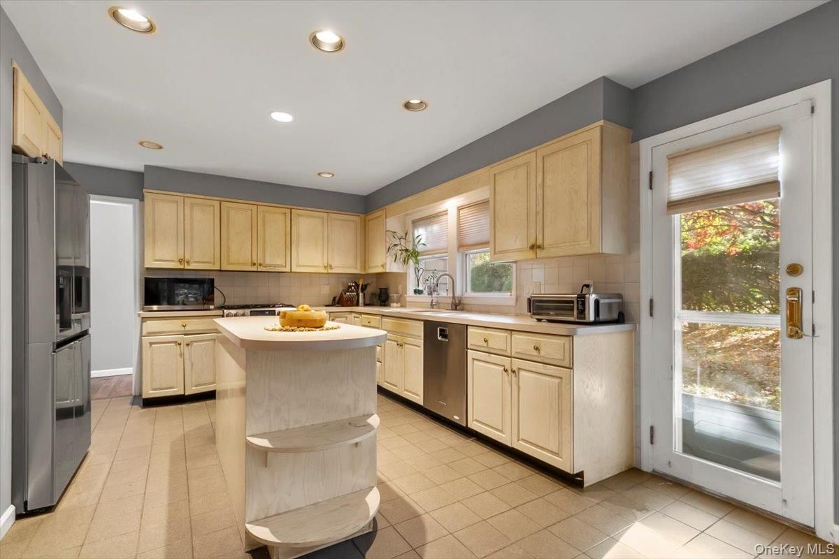 Interior, Kitchen, Recessed Lighting, Stainless Steel Appliances