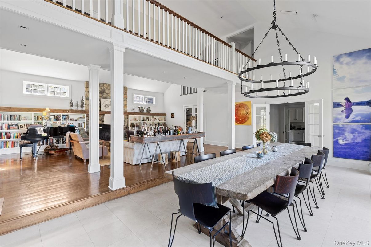 Chandelier, Dining room, Interior, Living room, Pendant Lights, Piano, Wood Texture Flooring