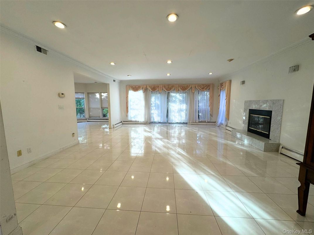 Empty room, Fireplace, Interior, Recessed Lighting