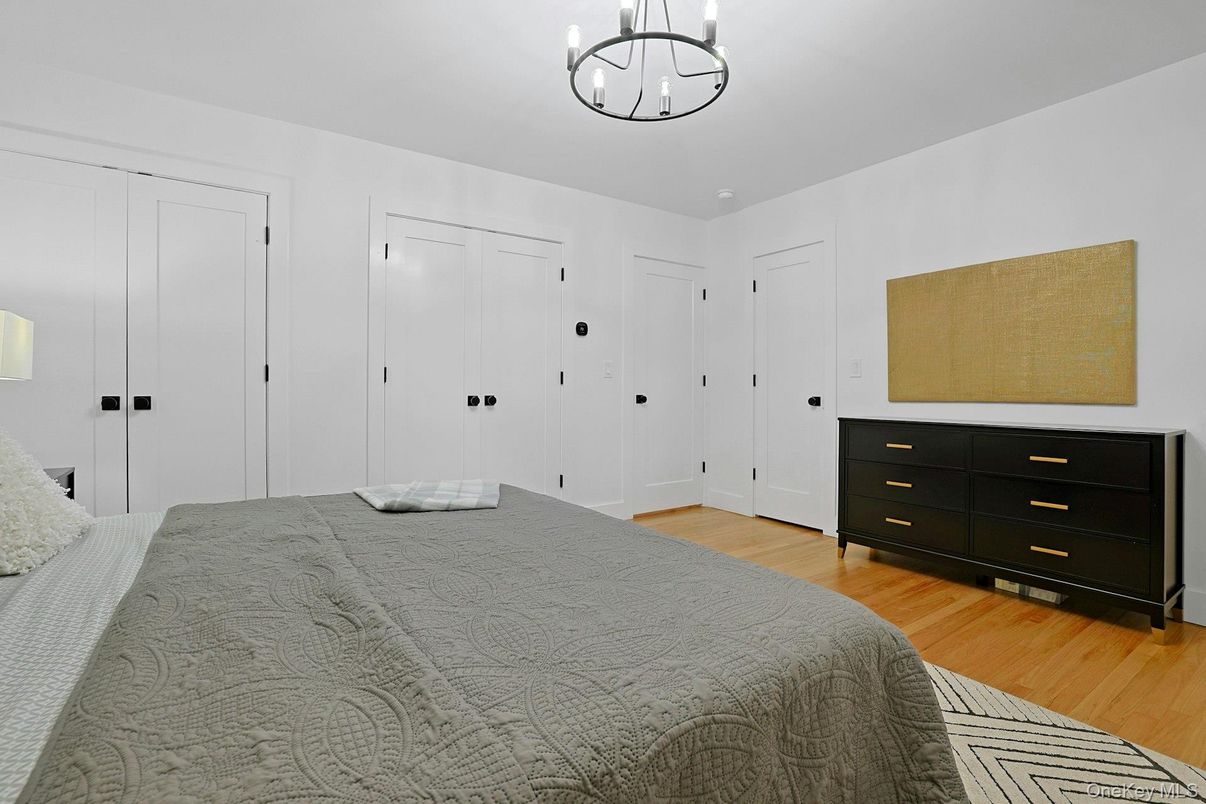 Bedroom, Interior, Pendant Lights, Wood Texture Flooring