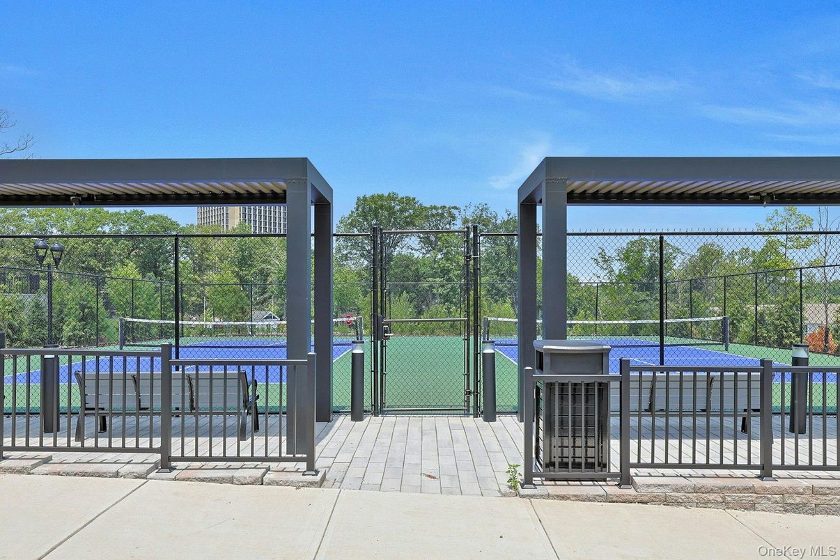 Exterior, Tennis Courts