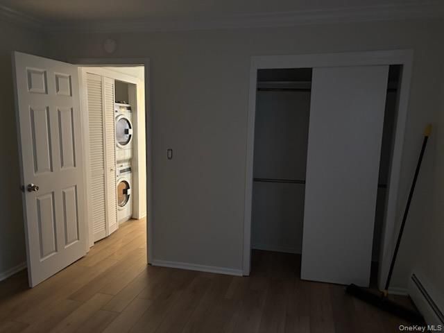 Interior, Utility Closets, Washer, Wood Texture Flooring
