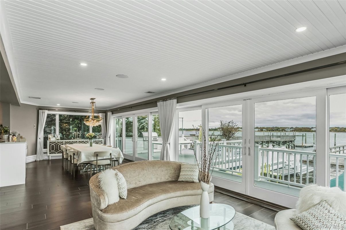 Chandelier, Dining room, Interior, Recessed Lighting, Water, Wood Texture Flooring