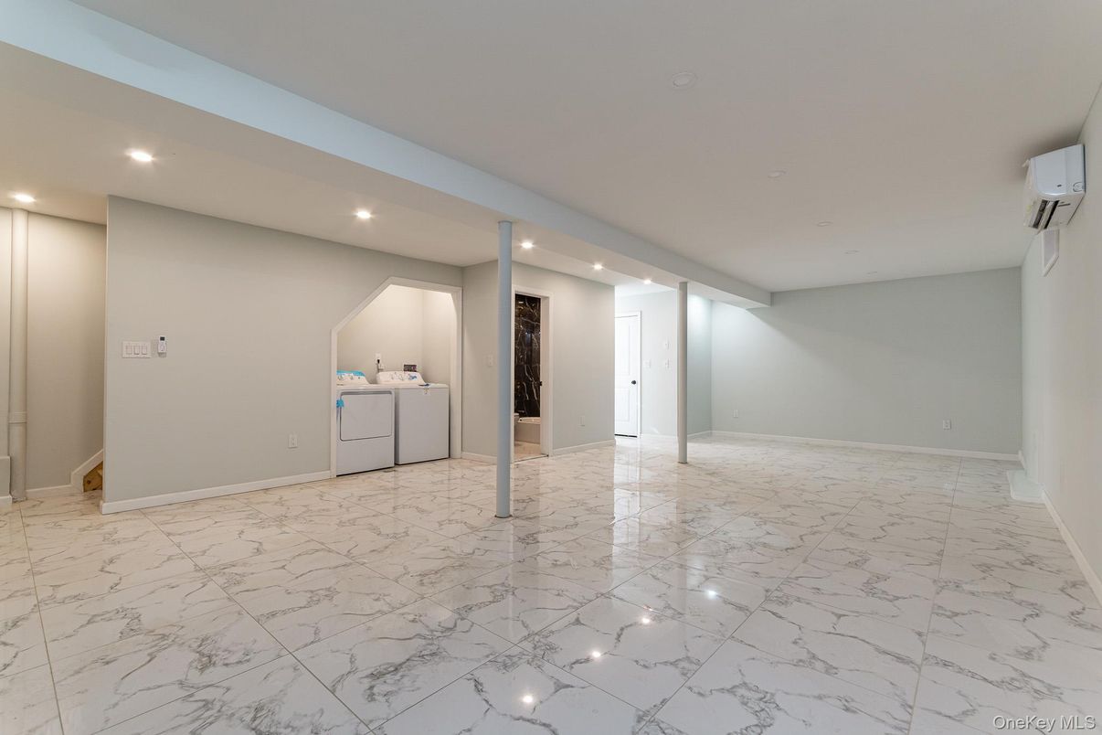 Empty room, Interior, Marble, Recessed Lighting