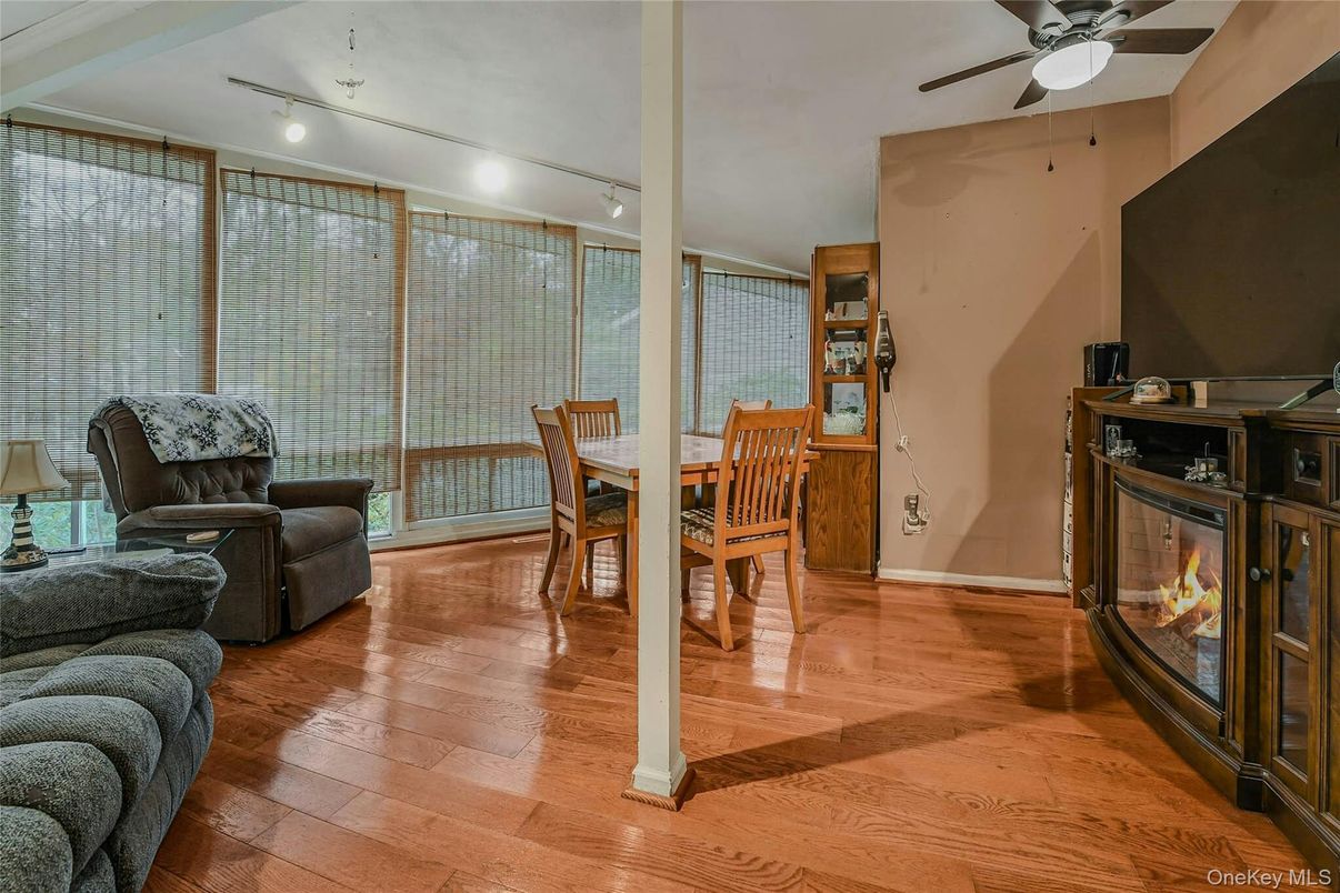 Dining room, Interior, Wood Texture Flooring