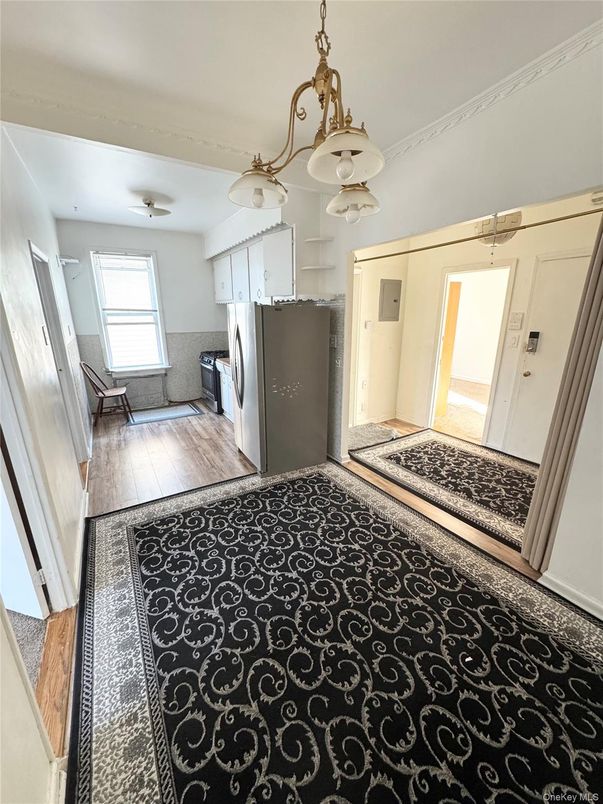 Interior, Kitchen, Pendant Lights, Wood Texture Flooring