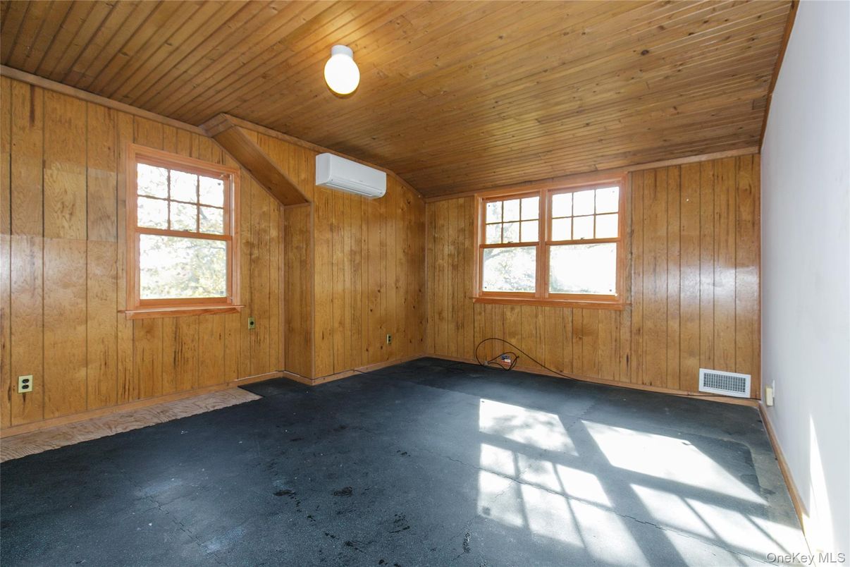 Empty room, Interior, Wooden Ceilings, Wooden Walls