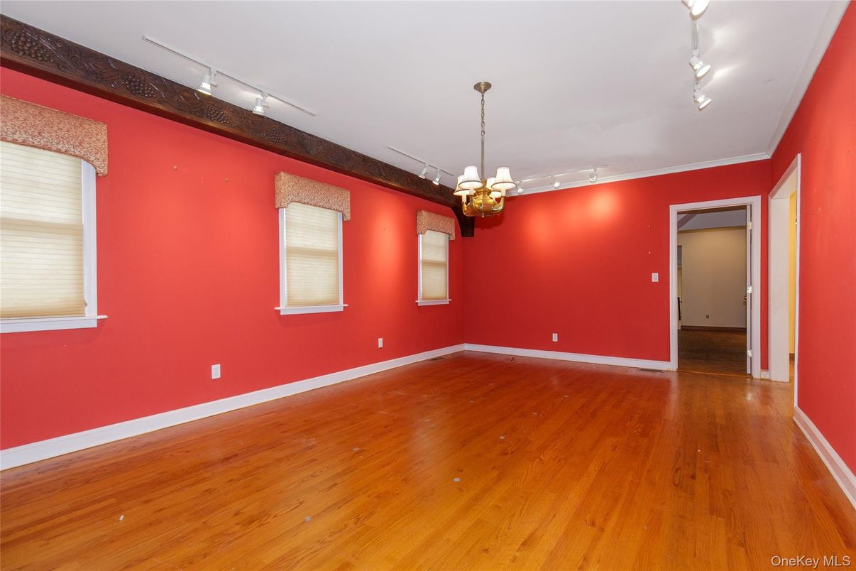 Empty room, Interior, Pendant Lights, Wood Texture Flooring