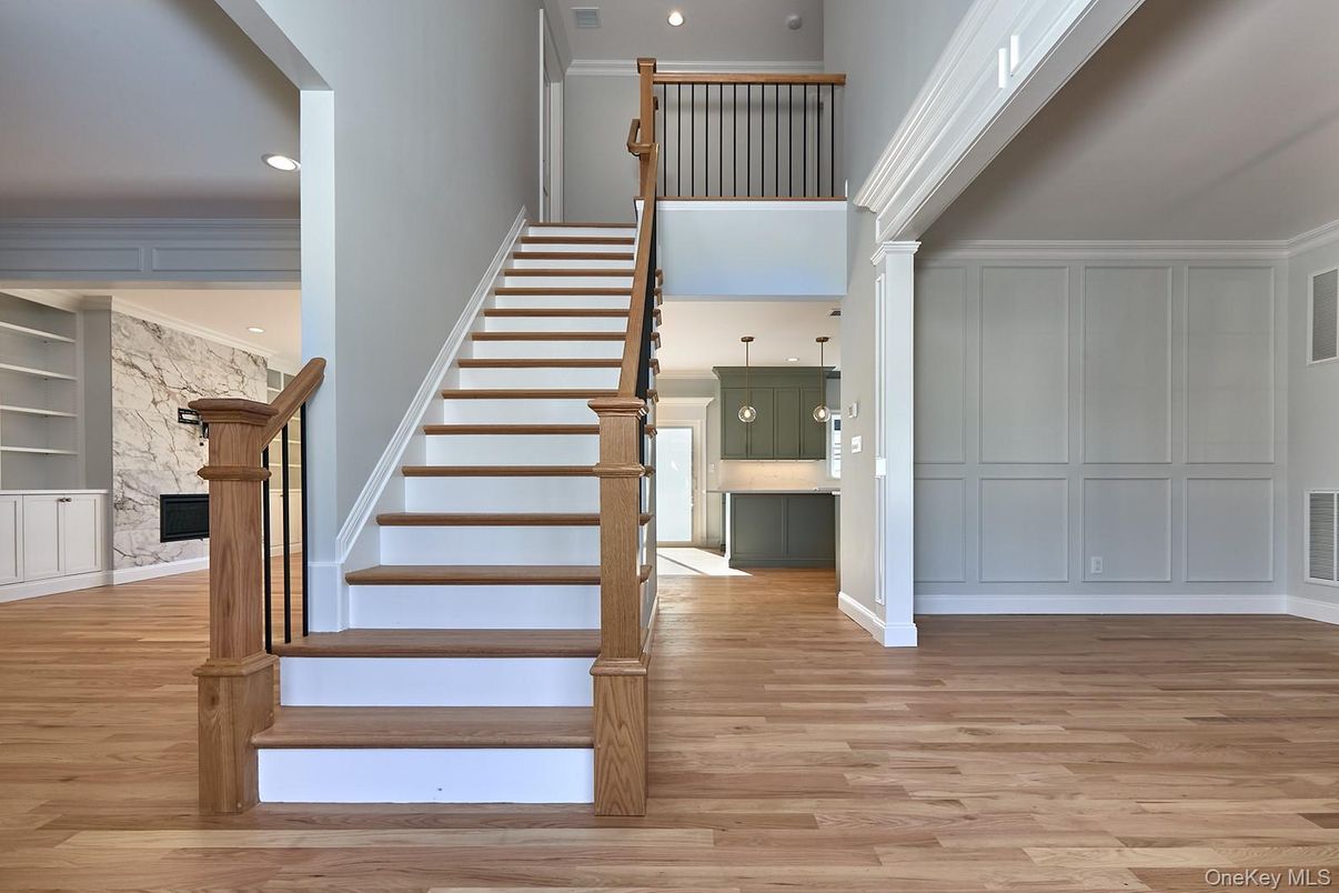 Interior, Pendant Lights, Recessed Lighting, Wood Texture Flooring