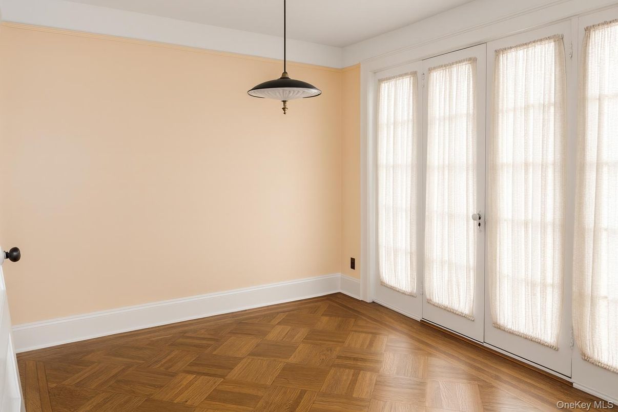 Empty room, Interior, Pendant Lights, Wood Texture Flooring