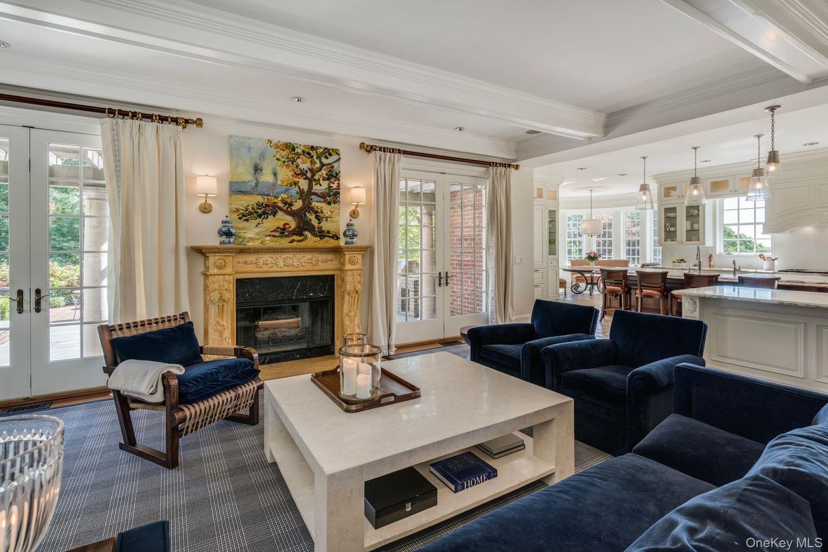 Dining room, Fireplace, Interior, Kitchen, Living room, Pendant Lights