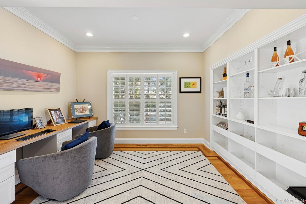 Home Office, Interior, Recessed Lighting, Wood Texture Flooring