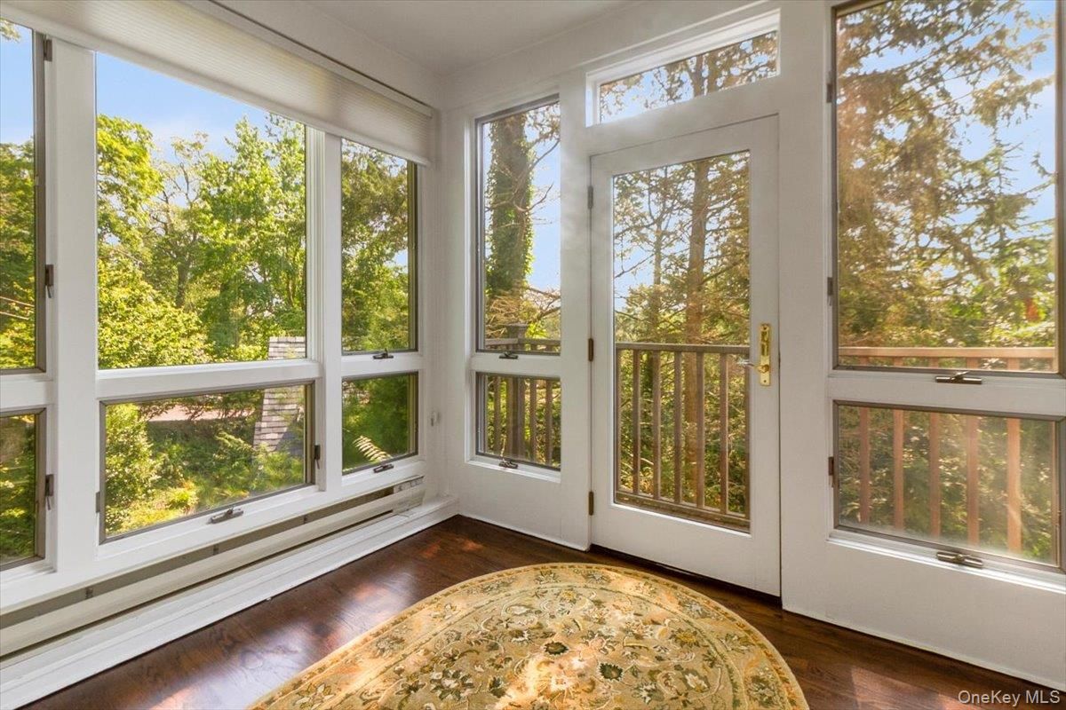 Interior, Sun Room, Wood Texture Flooring