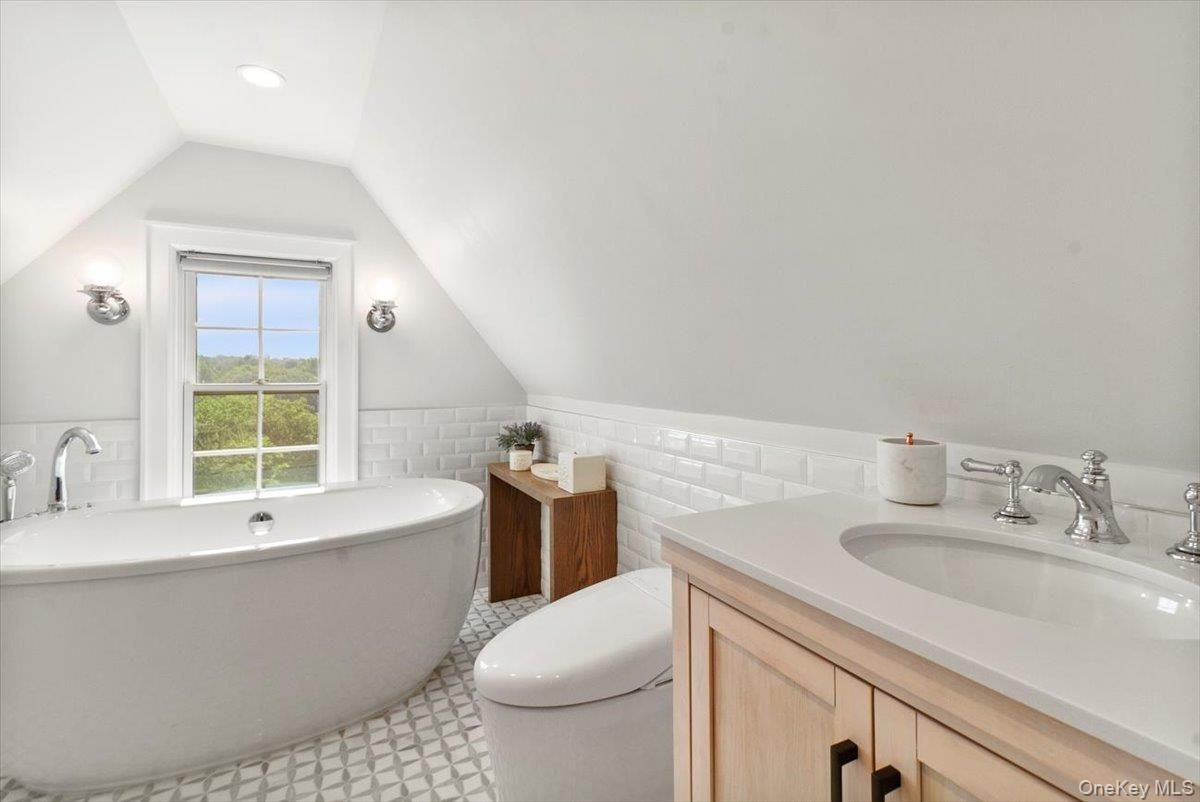 Bathroom, Free Standing Baths, Interior, Recessed Lighting