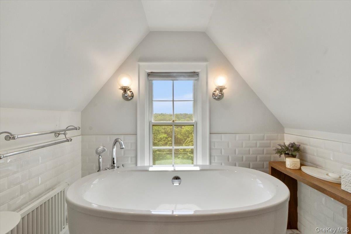Bathroom, Free Standing Baths, Interior